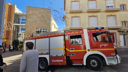 Un incendio obliga a desalojar el Ayuntamiento de Calp