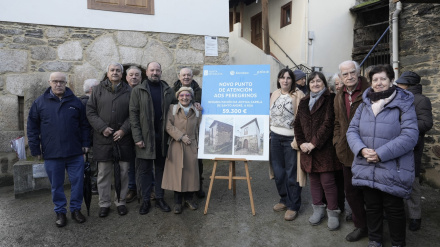 El director de Turismo de Galicia, Xosé Merelles, inaugura la nueva oficina de información al peregrino