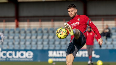 Javier Galán, jugador de Osasuna, en Tajonar
