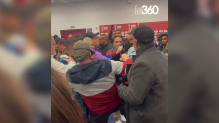 Pelea zona mixta Argelia - Nigeria