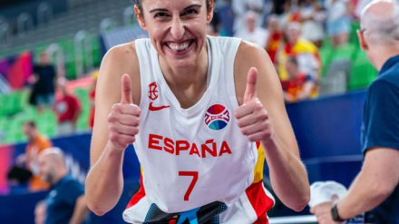 Alba Torrens con España