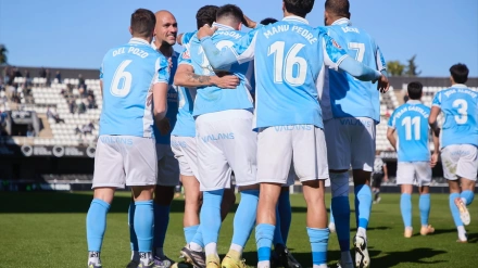 Los jugadores celebran uno de los goles