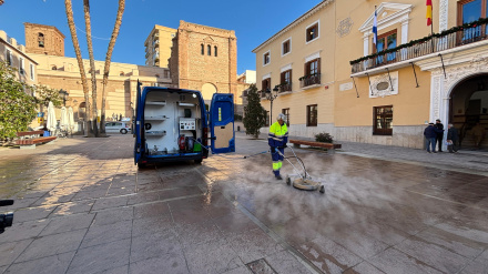 Motril refuerza su limpieza viaria con un nuevo hidrolimpiador de alta presión