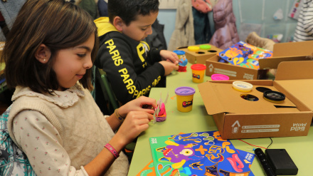 El consejero de Economía y Hacienda y portavoz, Carlos Fernández Carriedo, participa en la presentación del programa Exploradores STEM de vocaciones tempranas en Ciencia, Tecnología, Ingeniería y Matemáticas en el CEIP Modesto Lafuente de Palencia