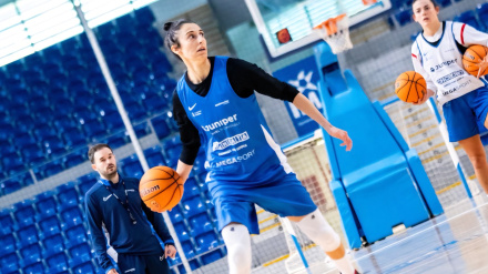 Alba Torrens en su primer entrenamiento
