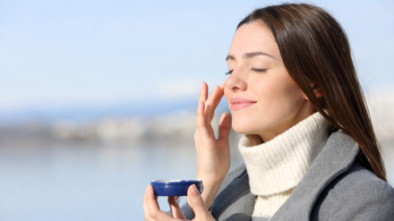 Por qué la piel se reseca en invierno y cómo cuidarla para mantenerla hidratada