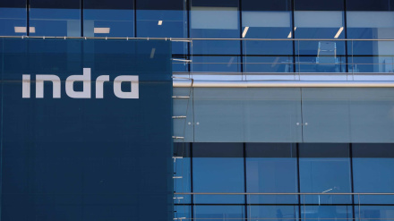 Amparo Valcarce, secretaria de estado de Defensa, anuncia los dos proyectos futuros para Castilla y León