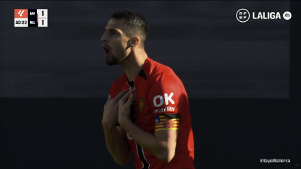 Martin Valjent tras el penalti