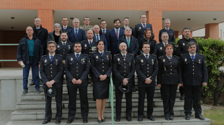 El subdelegado del Gobierno, Eduardo Santiago Calleja; y el comisario jefe de la Policía Nacional, José Carlos Donoso participan en el acto institucional de celebración de los 202 años de la fundación del Cuerpo Nacional de Policía