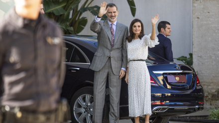 Los Reyes de España visitan la localidad onubense de Almonte