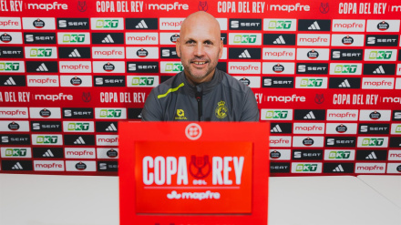 José Alberto confía en el el Racing para ganar en Copa al Barcelona: "Podemos"