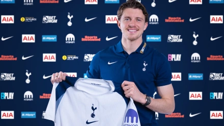 El centrocampista inglés regresa a su país para firmar por el Tottenham.