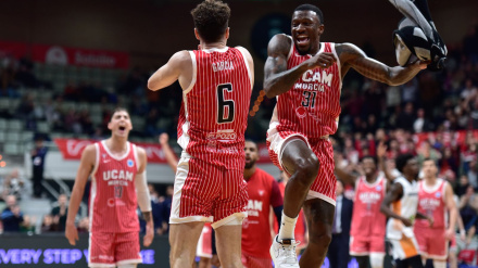 UCAM Murcia recupera la sonrisa