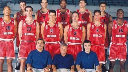 Plantel de CB que comenzó la temporada 1995/1996