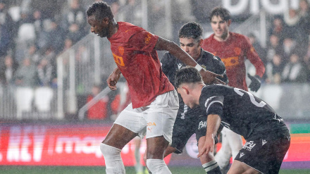 Sadiq, en un momento del partido entre Burgos y Valencia de la Copa del Rey