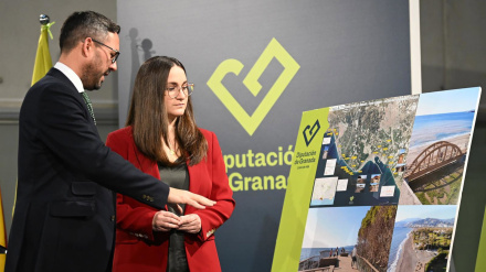 La diputada de Presidencia, Proyectos Estratégicos Provinciales, Gestión de Bienes Culturales y Reto Demográfico, María Vera, y el diputado de Contratación, Agua, Promoción Agraria y Medio Ambiente, Antonio Mancilla