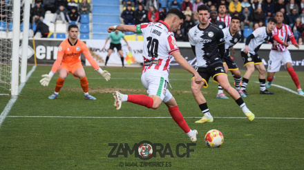 Carlos Ramos, durante el encuentro ante Unionistas