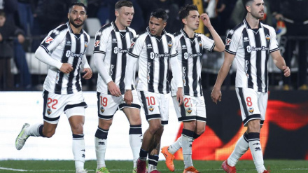 Los jugadores del Castellón celebran un gol en el Castellón - Leganés