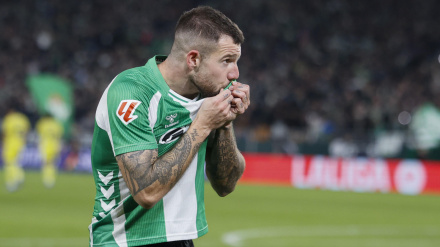 Aitor Ruibal celebra el 1-0 del Betis contra el Villarreal