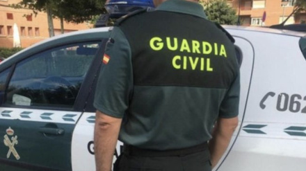 Un agente de la Guardia Civil durante una patrulla, en una imagen de archivo