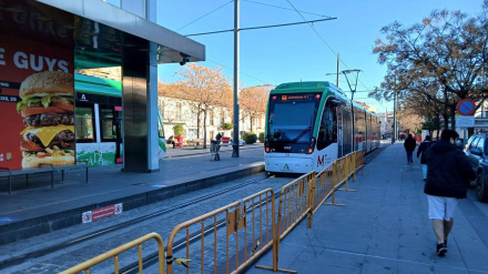 Autobús lanzadera desde la parada término de Armilla en Granada