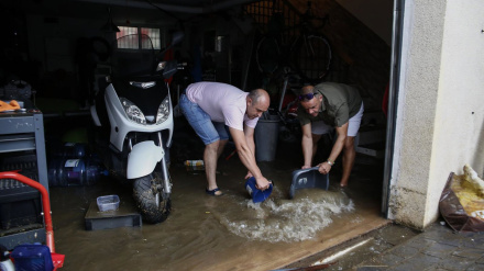 Inundaciones en bajos de viviendas en el pueblo de Ogijares dentro del área metropolitana de Granada tras intensas lluvias