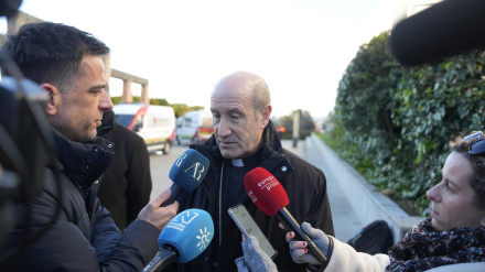 El obispo muestra su "cercanía" con las familias