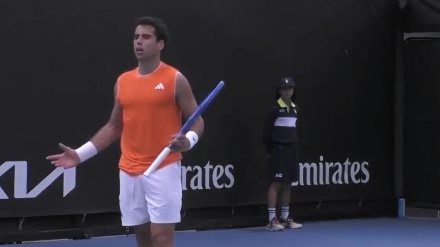 Jaume Munar se dirige a los que gritan