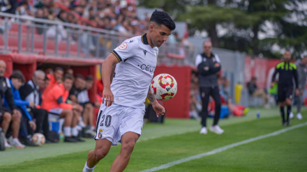 Andy Escudero, con la camiseta del Ceuta.