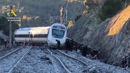 La Guardia Civil investiga las causas del accidente ocurrido entre un tren Iryo al chocar con un Alvia en Córdoba