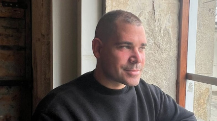 Antón Piñeiro, debuta como escritor en Pontedeume