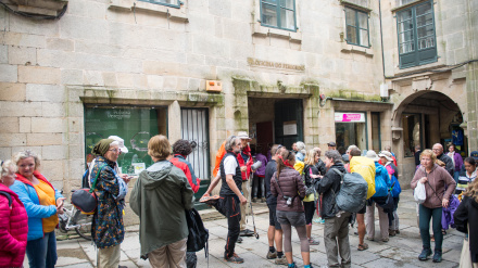 Personas haciendo el Camino de Santiago