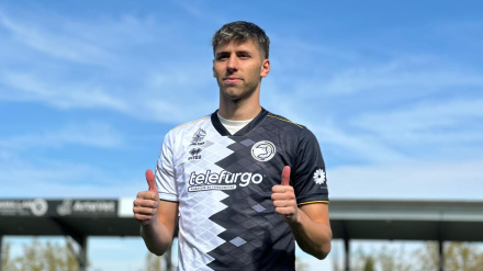 Gastón Valles, en su presentación con el Unionistas.