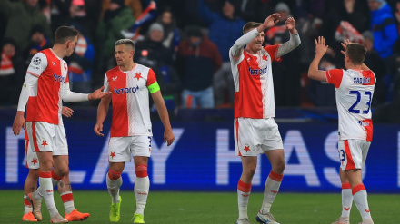 El Slavia celebra el gol del empate ante el Barcelona