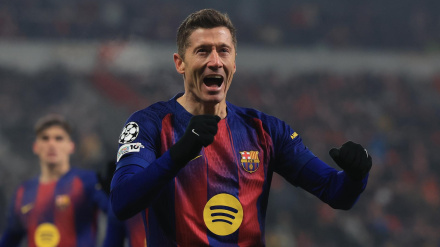 Robert Lewandowski celebra el 2-4 del Barcelona contra el Slavia