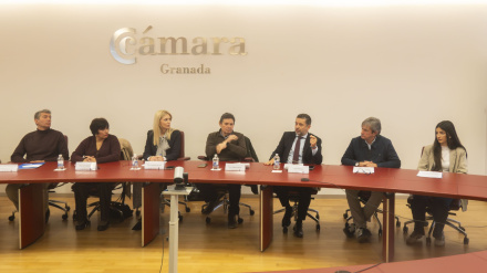 Empresarios y sindicatos piden a las empresas granadinas que abran sus puertas a acciones de sensibilización sobre adicciones en el entorno laboral