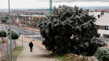 Una capa de nieve cubre las calles de Colmenar Viejo