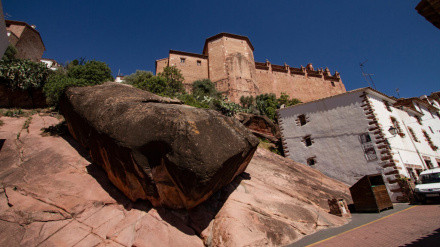 Vilafamés es uno de los pueblos más bonitos de España y crece sobre una roca
