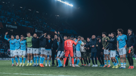 El equipo celebra el triunfo ante el Lille en Balaidos que clasifica al Celta para la segunda fase