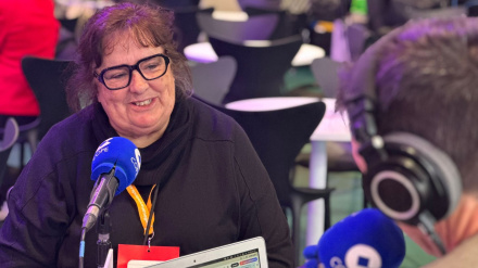 María Guardiet, directora de Proyectos de Inteligencia Turística, Planificación y Conectividad de Turismo de Islas Canarias en los micrófonos de COPE Canarias desde FITUR 2026