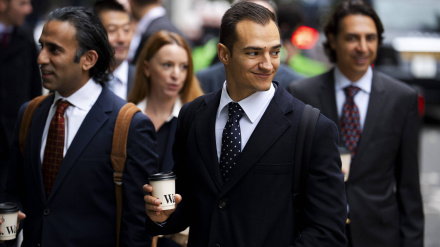 Álex Palou llegando al Tribunal de Justicia de Londres para el juicio contra McLaren