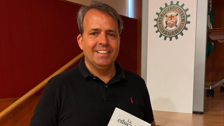 Roberto Cavero, profesor de formación profesional