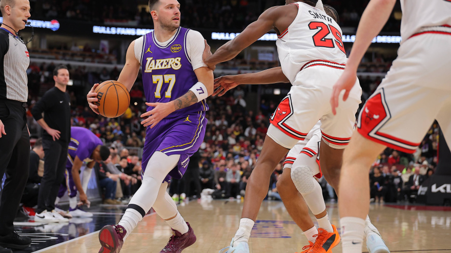 Luka Doncic, durante su partido ante Chicago