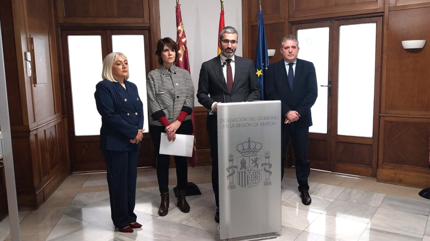 Reunión delegado con sindicatos