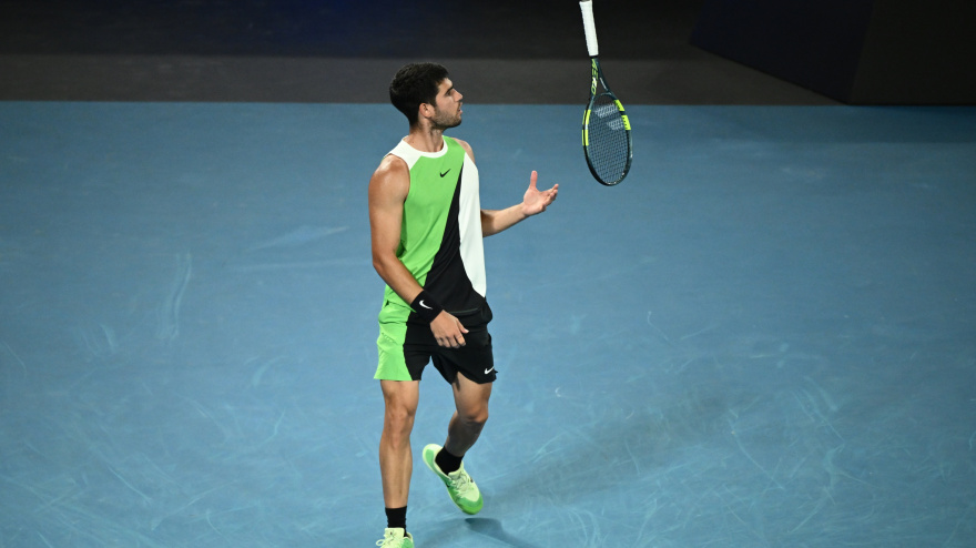 Carlos Alcaraz, durante el partido ante De Miñaur