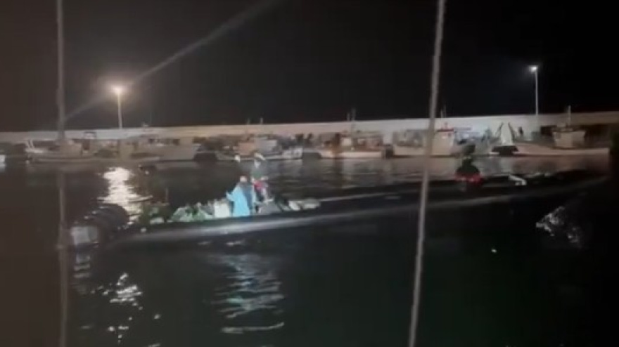 Imagen inédita en el Puerto de la Caleta de Vélez en Málaga: las narcolanchas y su tripulación se refugian del temporal