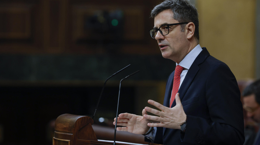 El ministro de Presidencia, Justicia y Relaciones con las Cortes, Félix Bolaños, defiende este martes en el Congreso el decreto ley omnibus