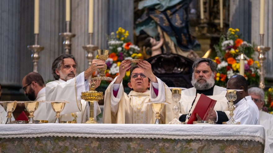 Misa en la Catedral de Cádiz (Archivo)