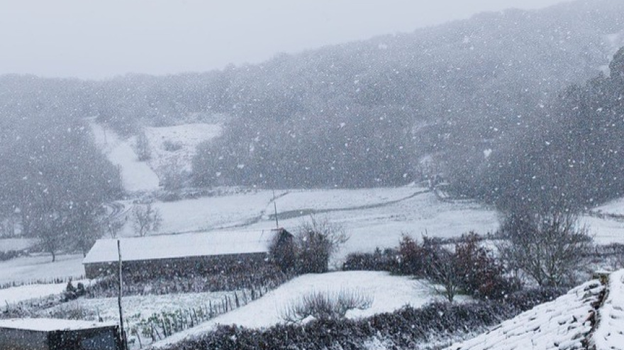 La nieve caída dejó postales como esta en San Xoán de Río