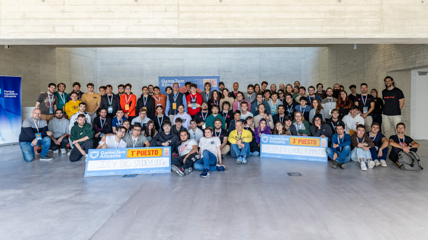 Foto de familia de la pasada edición del Game Jam Alicante